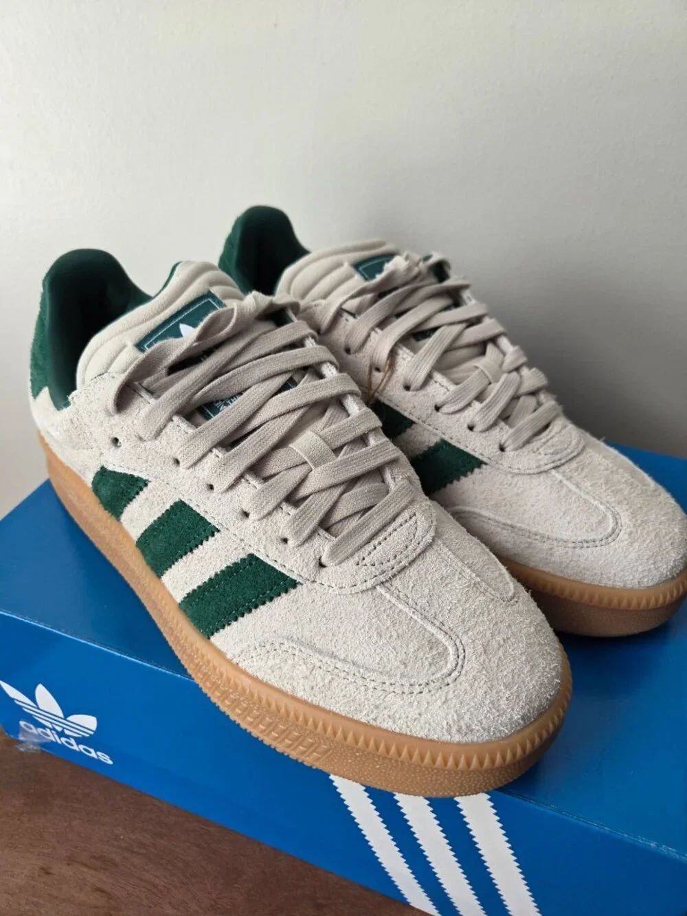 NIB ADIDAS XL GENUINE LEATHER GREEN LIGHT GREY SNEAKERS SIZE MENS 9 WOMENS 10